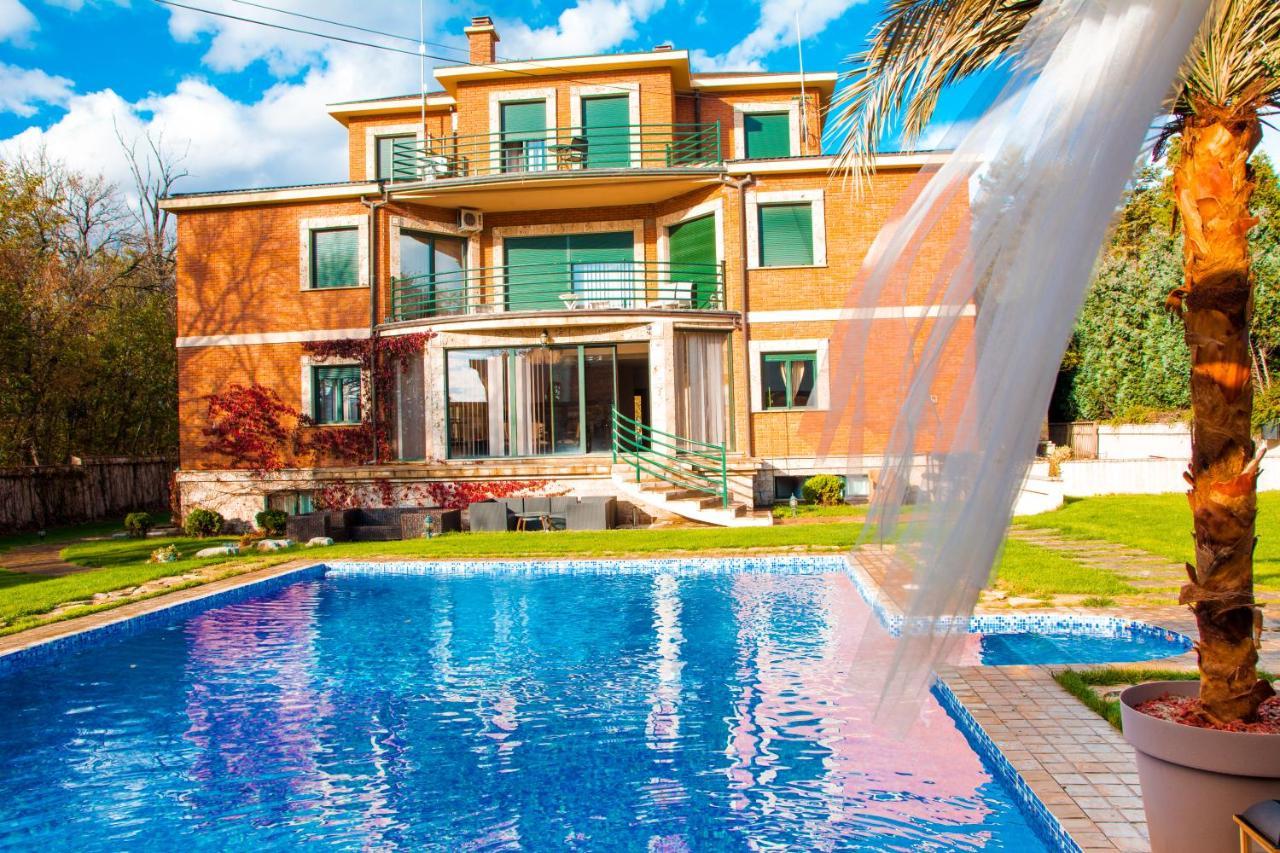 The Belgrade Hills Rooms And Suites Extérieur photo