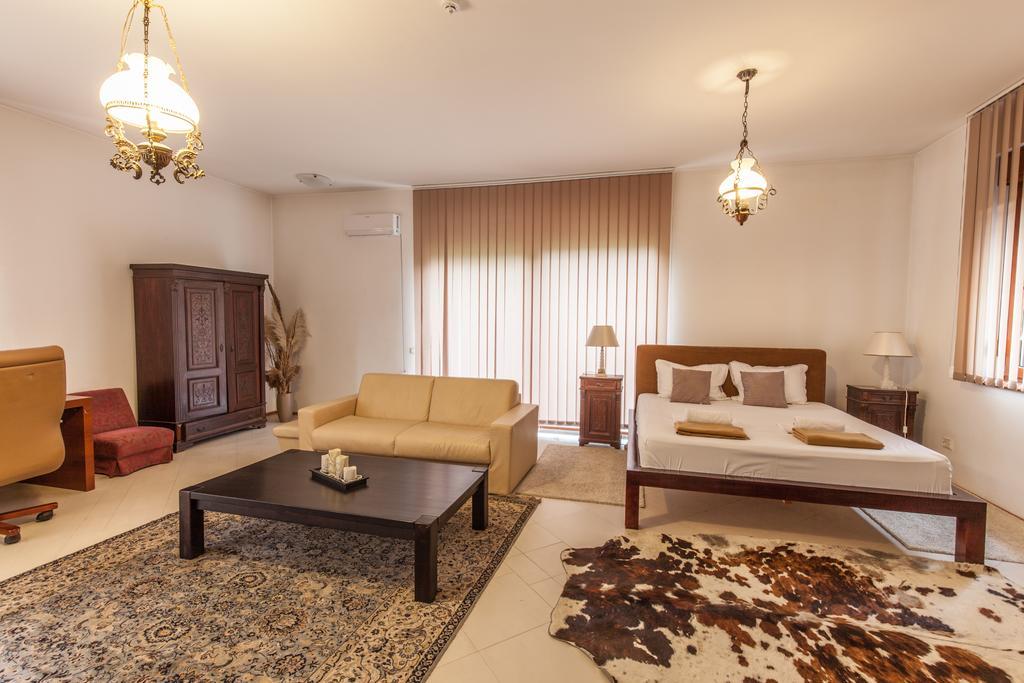 The Belgrade Hills Rooms And Suites Extérieur photo